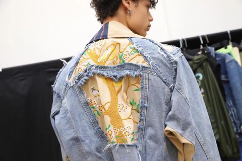 Denim, Yellow, Shoulder, Textile, Outerwear, Fashion, Joint, Jeans, Street fashion, Jacket, 